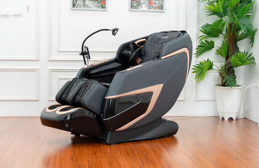 Cầm ghế massage