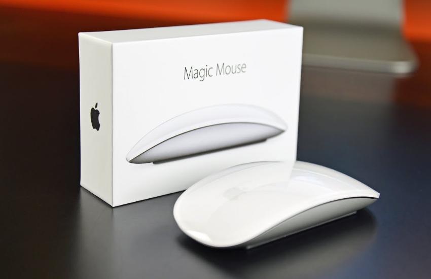 Cầm Magic Mouse