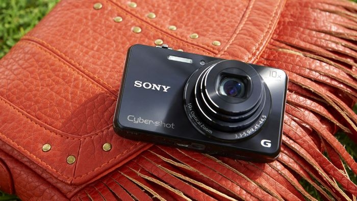 Cầm máy ảnh Sony