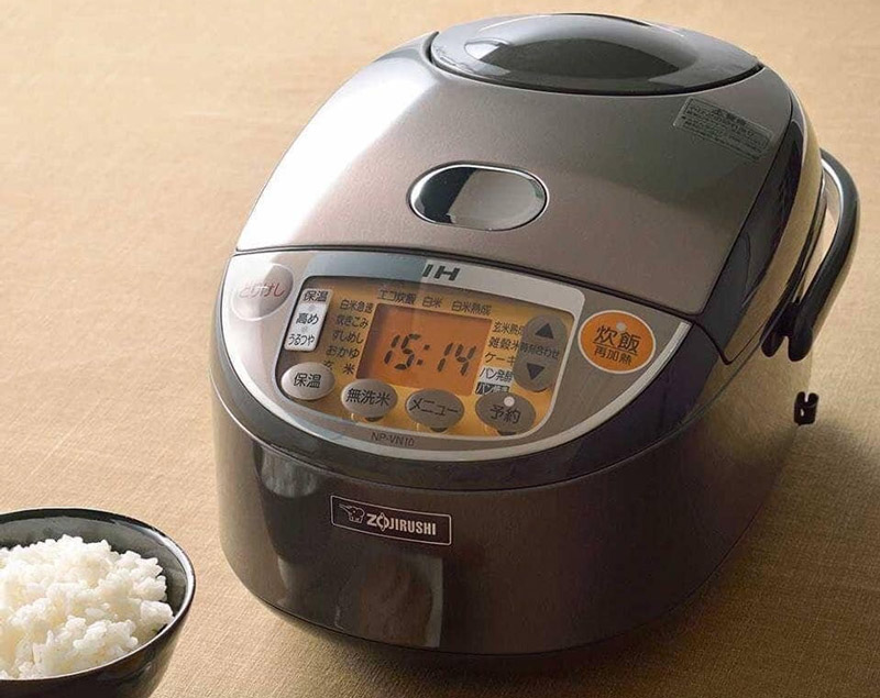 Cầm nồi cơm điện chính hãng