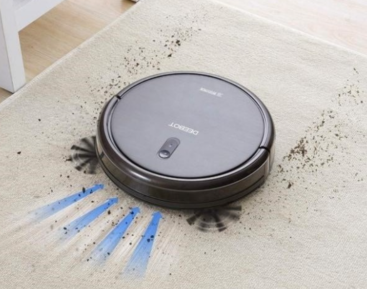 Cầm robot hút bụi
